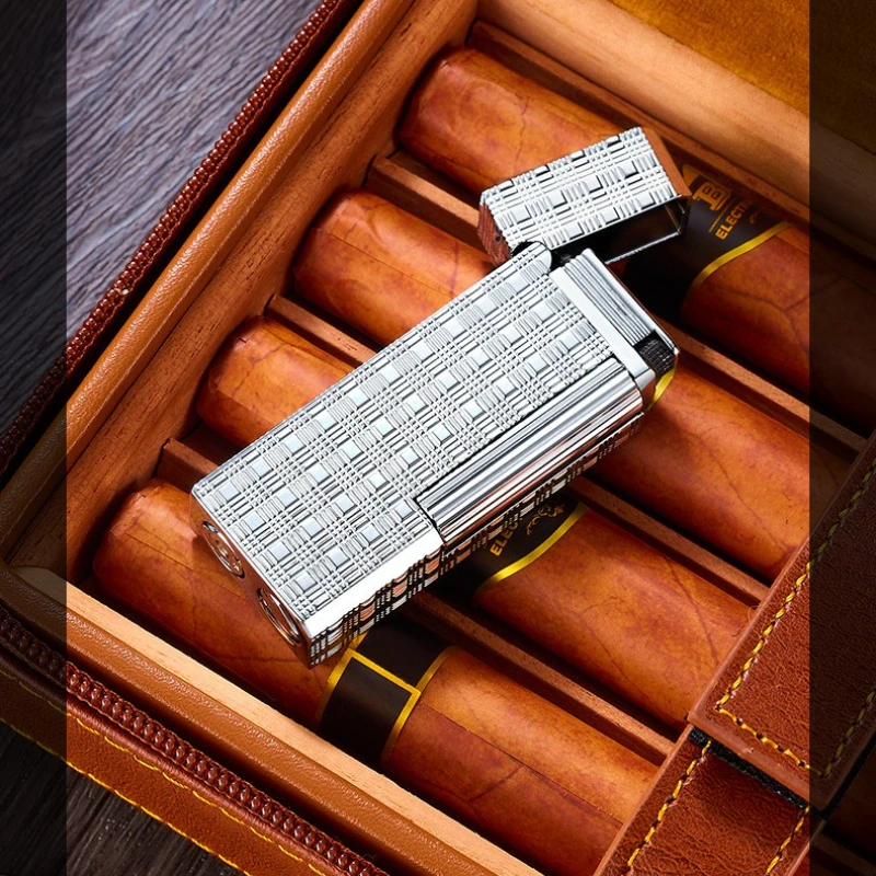 Классическая ретро высококачественная боковая скользящая шлифовальная круга, масляная зажигалка, металлический корпус с ручной гравировкой, модный инструмент для освещения сигарет
Классическая ретро высококачественная боковая скользящая шлифовальная круга, масляная зажигалка, металлический корпус с ручной гравировкой, модный инструмент для освещения сигарет