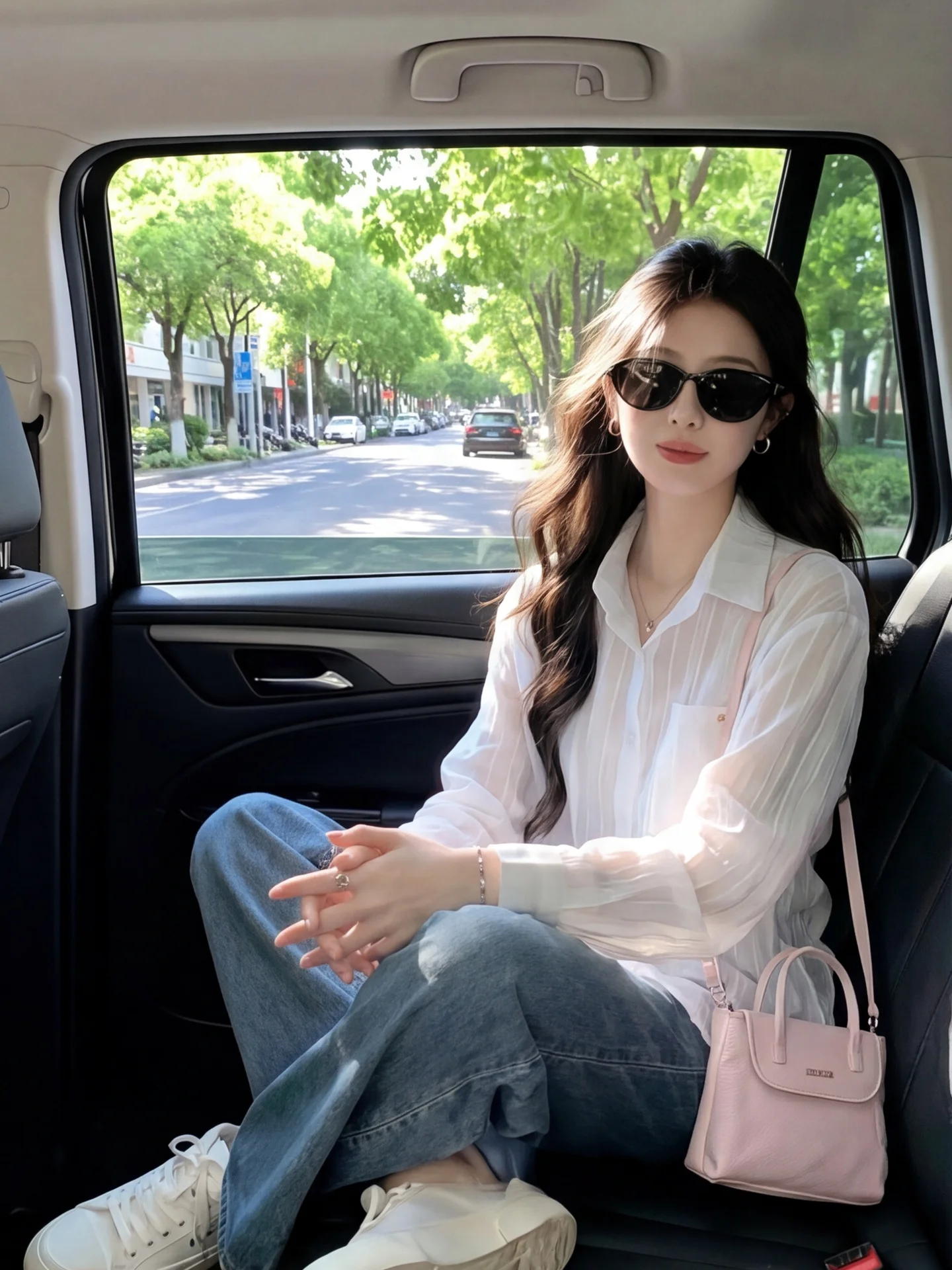 White Vertical Striped Women's Summer New Style Shirt Unique Beautiful Button Collar Long Sleeve Air Conditioned Top Sun Prot...
White Vertical Striped Women's Summer New Style Shirt Unique Beautiful Button Collar Long Sleeve Air Conditioned Top Sun Prot...