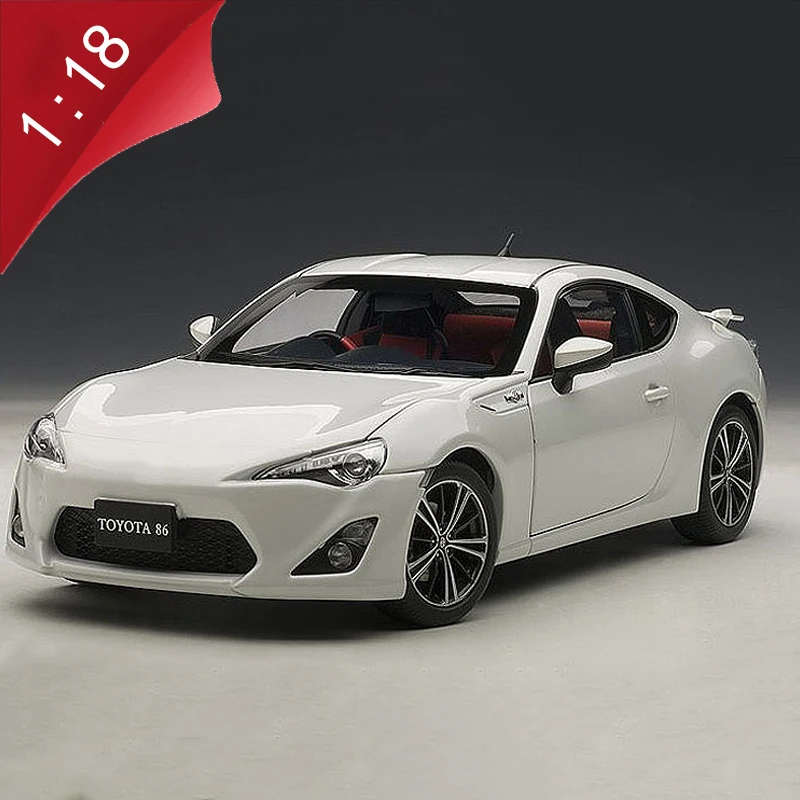 1/18 scale boutique die-cast alloy car model child adult gift collection toy indoor display decoration
1/18 scale boutique die-cast alloy car model child adult gift collection toy indoor display decoration