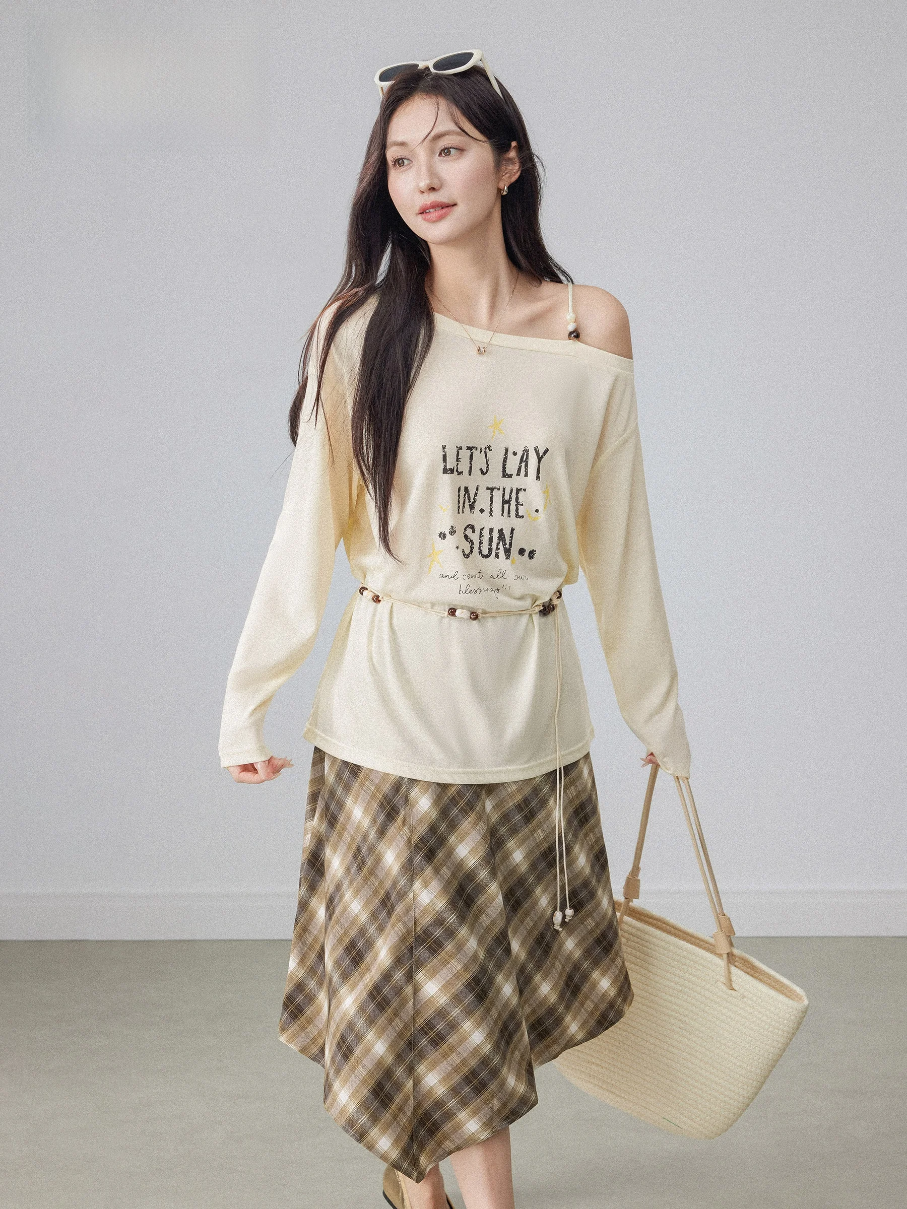 Loose Long Sleeve Women's T-shirt Waist-Cinching Thin Design Casual Style Spring Fashion Shoulder-Baring Top Comfortable Brea...
Loose Long Sleeve Women's T-shirt Waist-Cinching Thin Design Casual Style Spring Fashion Shoulder-Baring Top Comfortable Brea...