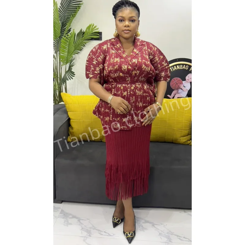 Miyake Pleated Fashion Suit 2025 Summer New Letters Gold Stamping Irregular Tassel Tie-up Loose Large Size Elegant Skirt Suit
Miyake Pleated Fashion Suit 2025 Summer New Letters Gold Stamping Irregular Tassel Tie-up Loose Large Size Elegant Skirt Suit