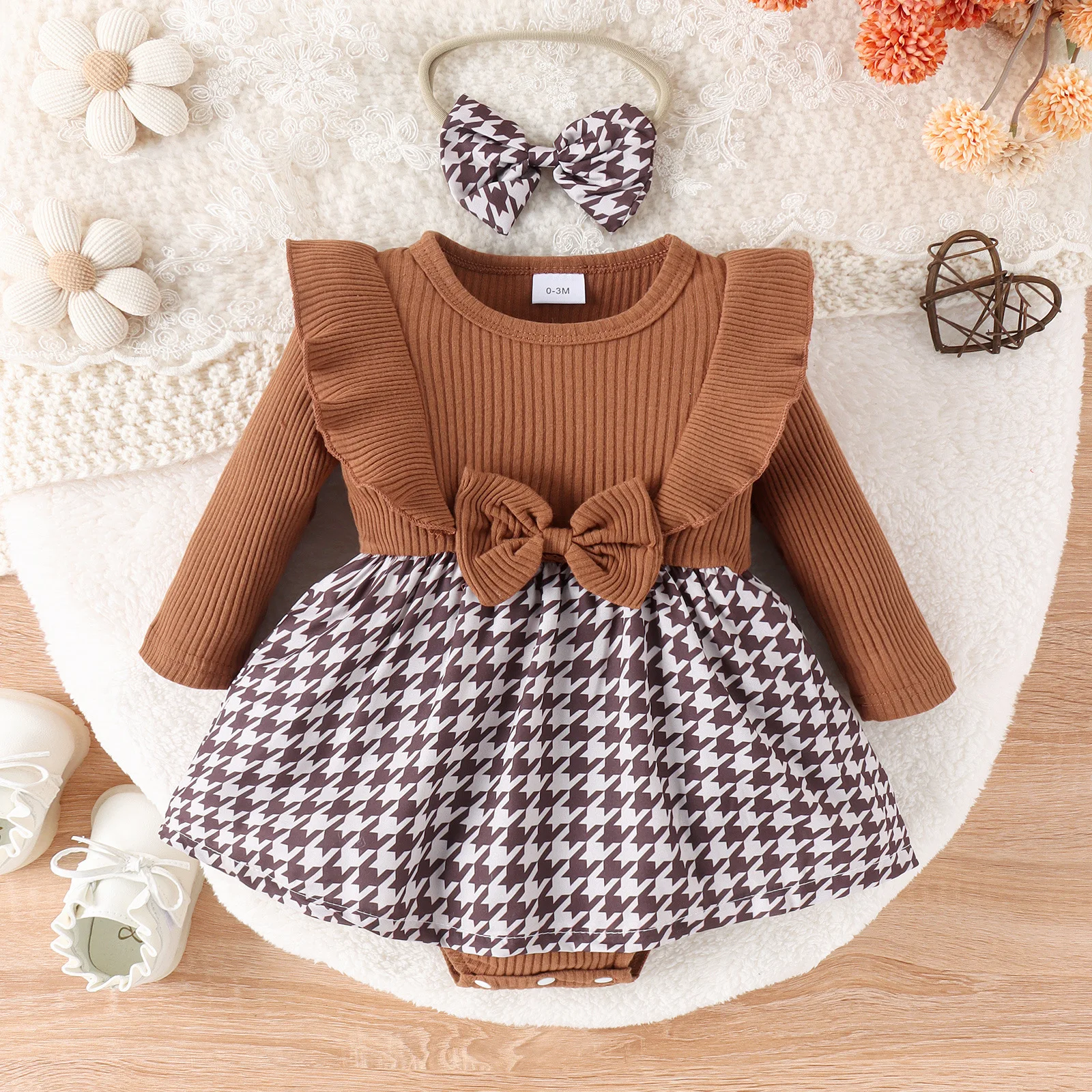 Весенние комбинезоны для маленьких девочек, цельные комбинезоны для новорожденных девочек, боди с бантом и аппликацией для новорожденных девочек, комбинезон для младенцев + повязка на голову
Весенние комбинезоны для маленьких девочек, цельные комбинезоны для новорожденных девочек, боди с бантом и аппликацией для новорожденных девочек, комбинезон для младенцев + повязка на голову