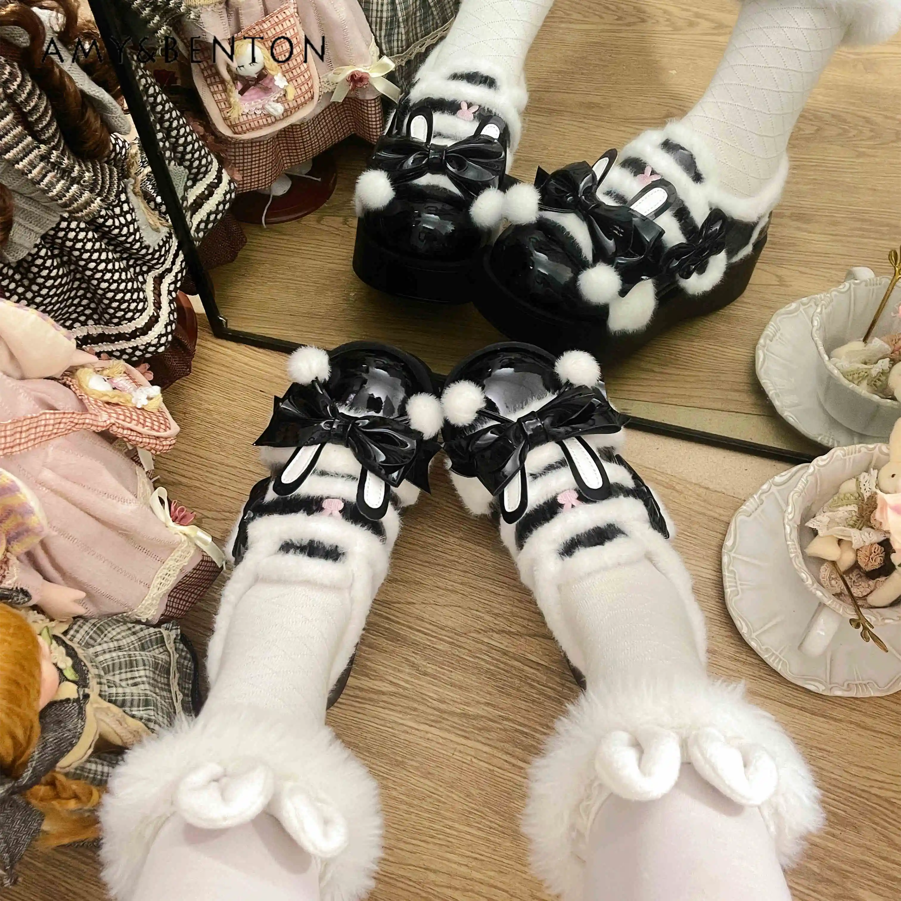 Autumn Winter New Velvet Versatile Blue Pink Lolita Shoes Round Toe Height-Increasing White Bow Women's Small Leather Shoes
Autumn Winter New Velvet Versatile Blue Pink Lolita Shoes Round Toe Height-Increasing White Bow Women's Small Leather Shoes