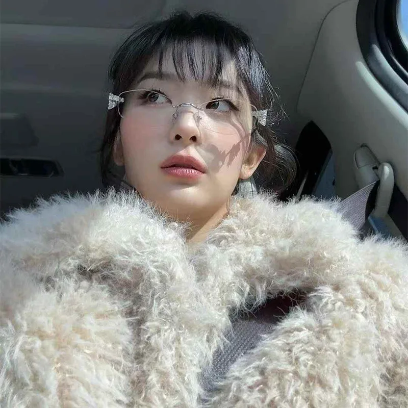 Туризм, 2 шт., роскошные ромбические металлические очки с бриллиантами, антисветовые очки, женские ретро брендовые дизайнерские очки без оправы, винтажные минималистичные стильные очки
Туризм, 2 шт., роскошные ромбические металлические очки с бриллиантами, антисветовые очки, женские ретро брендовые дизайнерские очки без оправы, винтажные минималистичные стильные очки