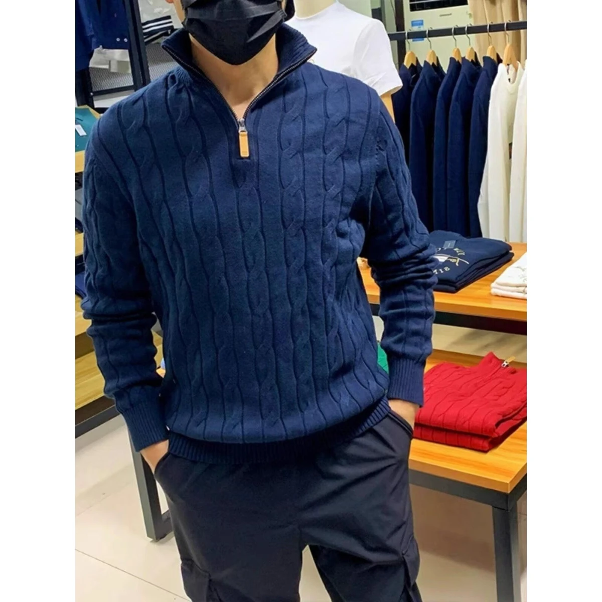 Мужской вязаный кардиган на молнии с длинными рукавами, воротником-стойкой, весна-осень, новый, свободный крой, из полиэфирного волокна...
Мужской вязаный кардиган на молнии с длинными рукавами, воротником-стойкой, весна-осень, новый, свободный крой, из полиэфирного волокна...