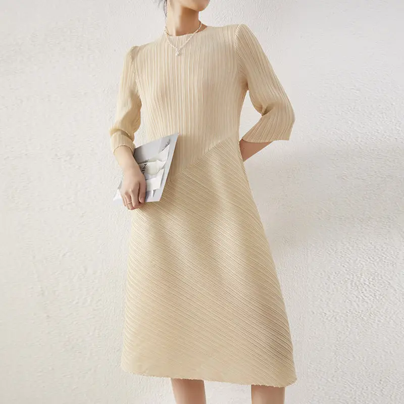 Wholesale Miyake Pleated Quickie European and American Style Long Sleeved Solid Color Women Long Dress Elegant Evening Dress
Wholesale Miyake Pleated Quickie European and American Style Long Sleeved Solid Color Women Long Dress Elegant Evening Dress