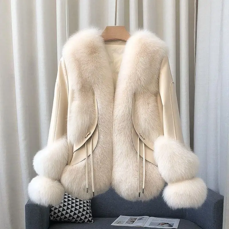 Autumn and winter new Imitation fox fur coat women Fashion Long sleeve V-neck thick Warm fur jacket female loose outerwear T778
Autumn and winter new Imitation fox fur coat women Fashion Long sleeve V-neck thick Warm fur jacket female loose outerwear T778