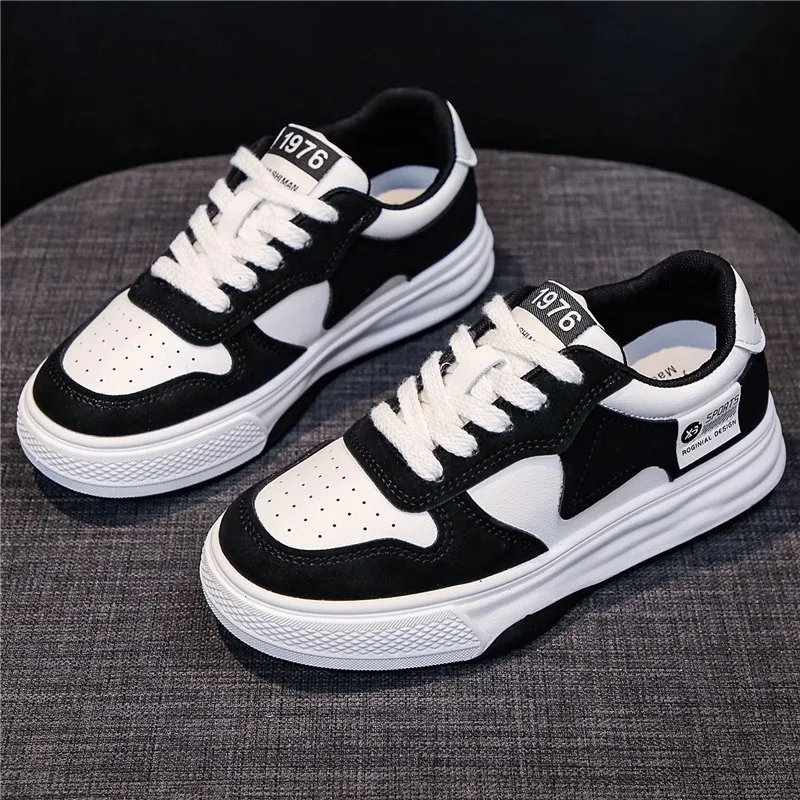 Women's Spring and Autumn New Thick soled Casual Female Student Sports Simple Multi functional Board Shoes zapatos de mujer
Women's Spring and Autumn New Thick soled Casual Female Student Sports Simple Multi functional Board Shoes zapatos de mujer