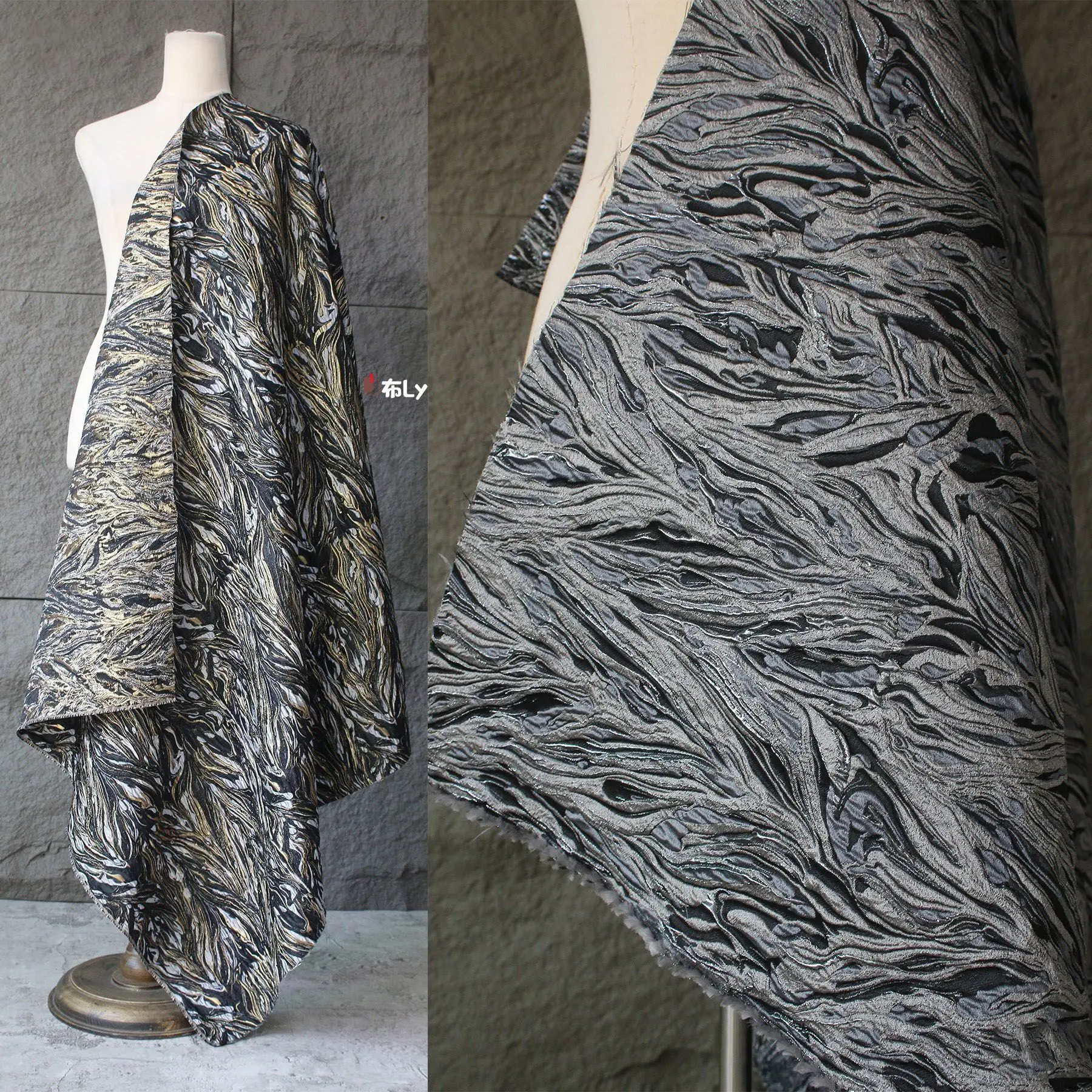 Dark Gold Embossed 3D Jacquard Fabric High-grade Thick Stripe Cloth For Garment Designers Pants Tops DIY Material
Dark Gold Embossed 3D Jacquard Fabric High-grade Thick Stripe Cloth For Garment Designers Pants Tops DIY Material