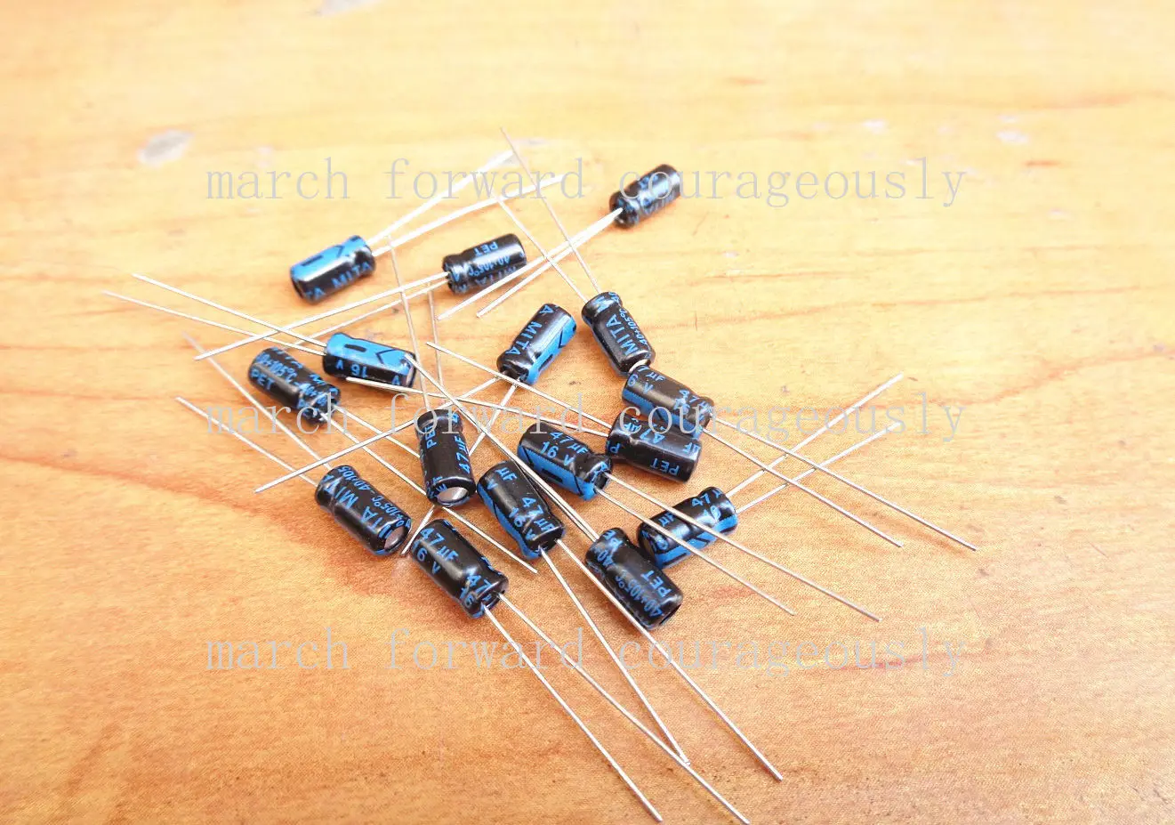 100pcs for JAMICON 16V47UF - Small size, 4X7, 105 degrees
100pcs for JAMICON 16V47UF - Small size, 4X7, 105 degrees
