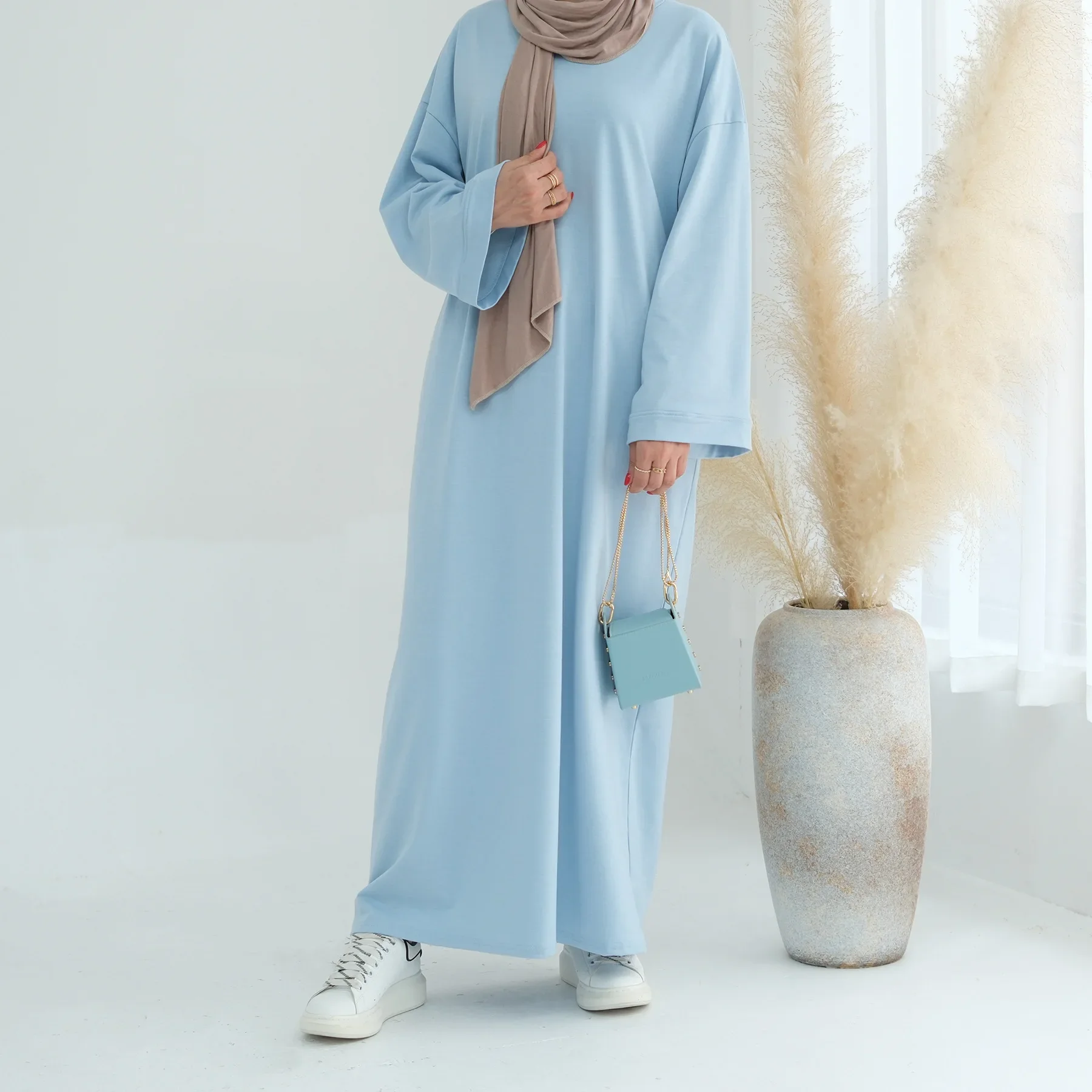 Abaya Sport Side Pockets Muslim Modest Dress for Women Dubai Luxury Abaya Islamic Solid Morocco Caftan Turkey Holiday dress
Abaya Sport Side Pockets Muslim Modest Dress for Women Dubai Luxury Abaya Islamic Solid Morocco Caftan Turkey Holiday dress