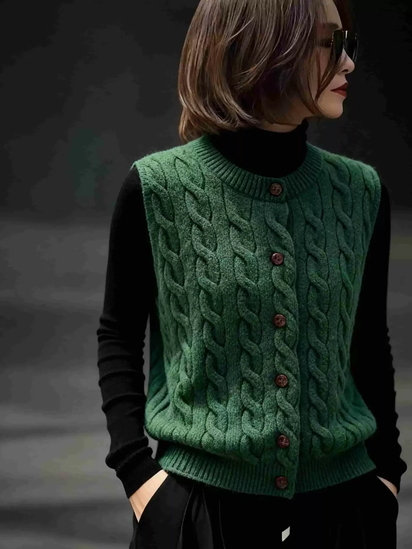 Slimming Knitted Vest Casual Versatile Base irt Korean Sle Winter 2025 Faion Design Commute Wind Resistant Button up
Slimming Knitted Vest Casual Versatile Base irt Korean Sle Winter 2025 Faion Design Commute Wind Resistant Button up