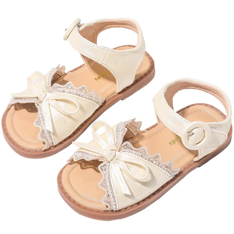 Girls Sandals 2025 Spring and Summer New Children's Bow Anti-slip Soft Bottom Shoes Outdoor Soft Bottom Sandals
Girls Sandals 2025 Spring and Summer New Children's Bow Anti-slip Soft Bottom Shoes Outdoor Soft Bottom Sandals