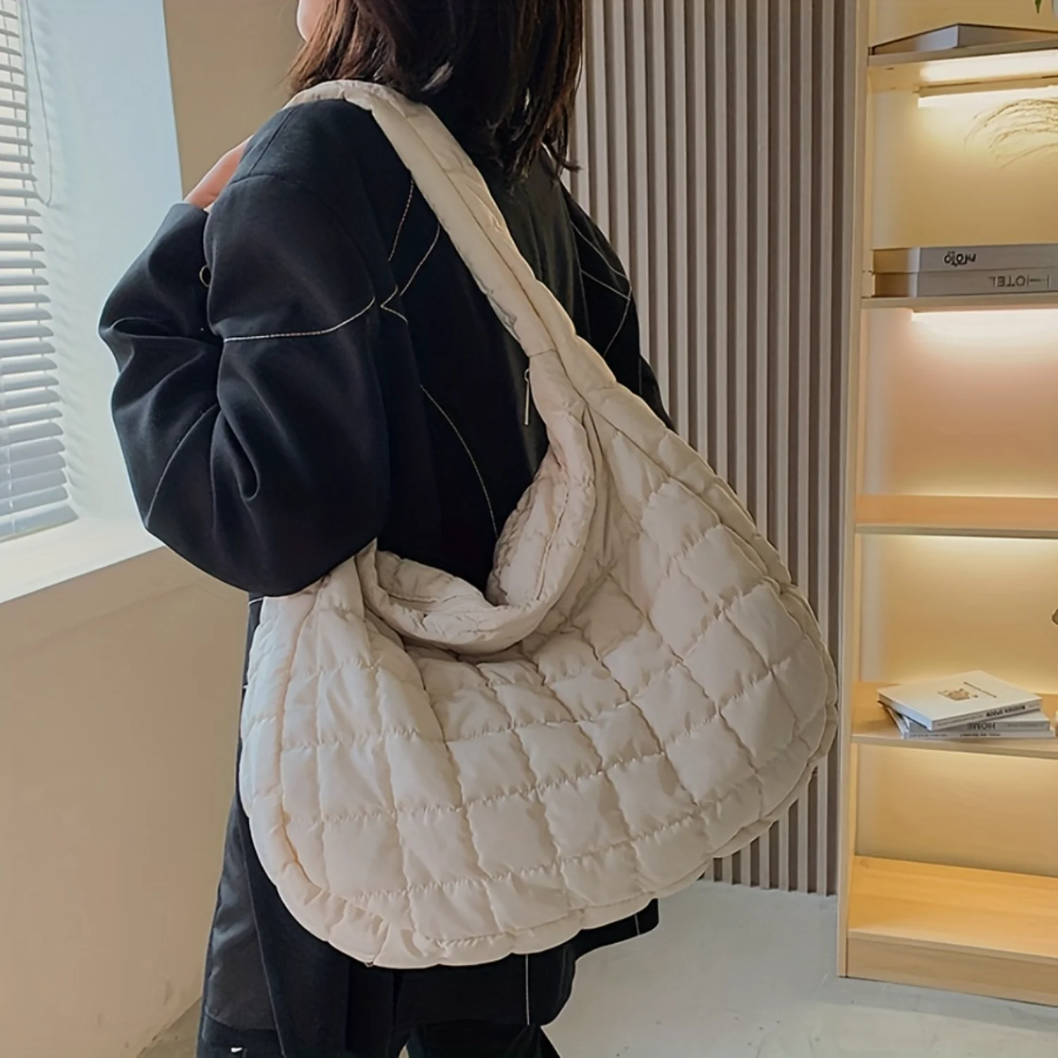 Quilted Crossbody Bag - 1 Pc Spacious & Stylish Plaid Shoulder Purse - Versatile Everyday Accessory
Quilted Crossbody Bag - 1 Pc Spacious & Stylish Plaid Shoulder Purse - Versatile Everyday Accessory
