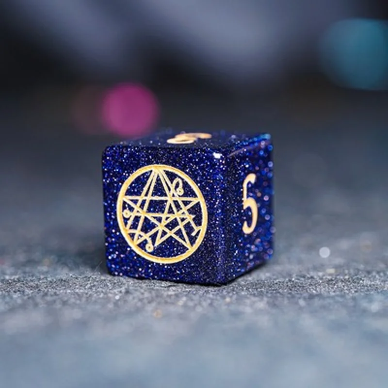 Cthulhu голова осьминога, D6 кости, синий песок, камень, искусственные красные стеклянные бусины, стрекоза, ролевая игра, кости для настольных игр, пользовательские подарки для мужчин
Cthulhu голова осьминога, D6 кости, синий песок, камень, искусственные красные стеклянные бусины, стрекоза, ролевая игра, кости для настольных игр, пользовательские подарки для мужчин