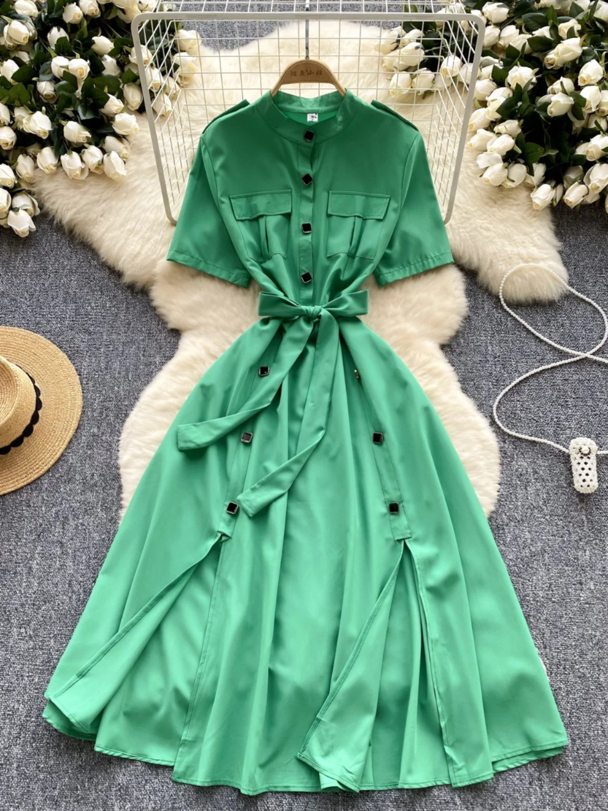 Retro Artistic Design round Neck Single Button Belted Waist Slimming Mid-Length Dress Korean Style High Waist A-Line Skirt
Retro Artistic Design round Neck Single Button Belted Waist Slimming Mid-Length Dress Korean Style High Waist A-Line Skirt