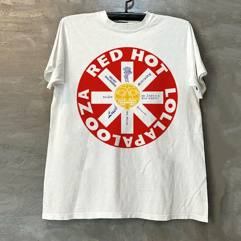 Red Hot Chili Peppers Хлопковая футболка с коротким рукавом Cec American Street с коротким рукавом Мужская и женская летняя хлопковая повседневная короткая футболка
Red Hot Chili Peppers Хлопковая футболка с коротким рукавом Cec American Street с коротким рукавом Мужская и женская летняя хлопковая повседневная короткая футболка
