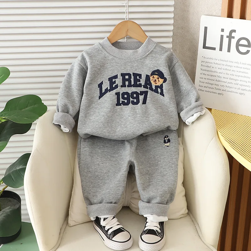 Toddler Boys Suit 2025 Spring Autumn Baby Boy Clothes 2 To 3 Year Casual Letter Long Sleeve Pullover Tops and Pants Kids Outfits
Toddler Boys Suit 2025 Spring Autumn Baby Boy Clothes 2 To 3 Year Casual Letter Long Sleeve Pullover Tops and Pants Kids Outfits