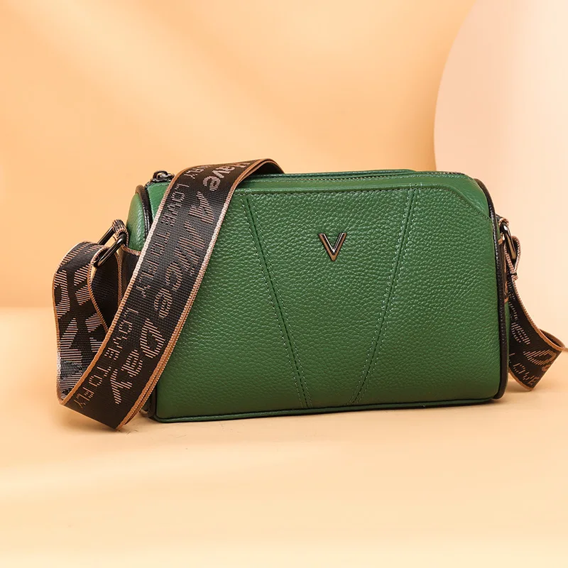 New Large Capacity Fashion Head Layer Cowhide Small Square Bag Creative Solid Colours Soft Shoulder Crossbody Bag Pillow Bag
New Large Capacity Fashion Head Layer Cowhide Small Square Bag Creative Solid Colours Soft Shoulder Crossbody Bag Pillow Bag
