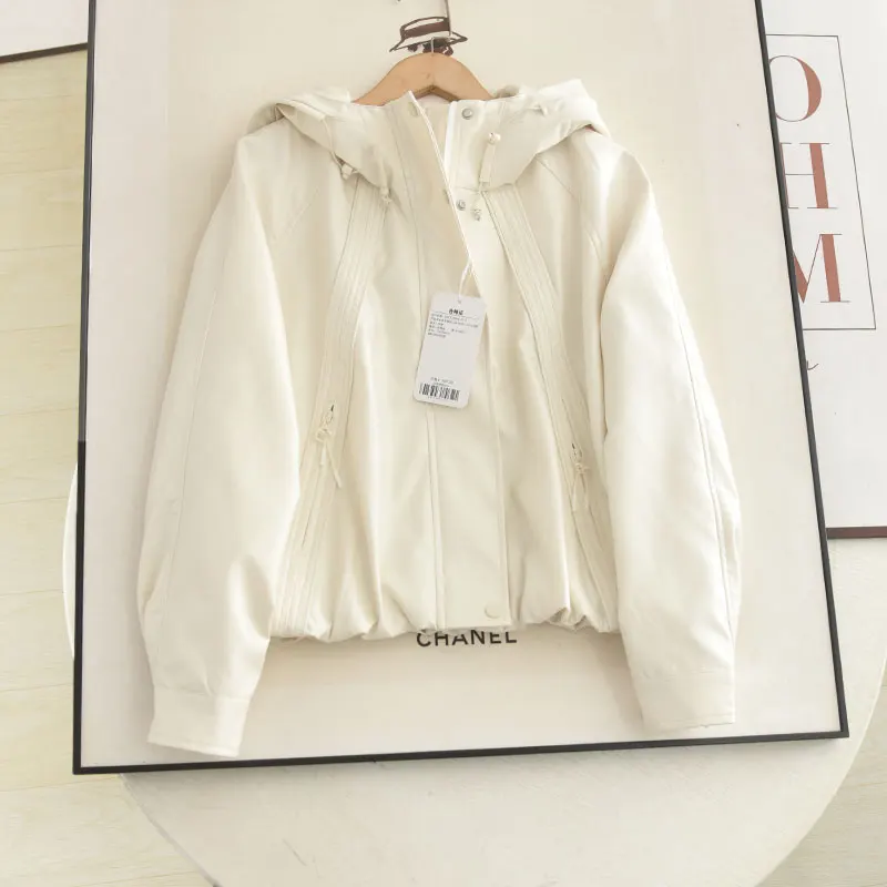 Повседневная спортивная ароматная новинка, осень 2025, свободная универсальная женская верхняя одежда из искусственной кожи с капюшоном в Корейском стиле, размер кактус
Повседневная спортивная ароматная новинка, осень 2025, свободная универсальная женская верхняя одежда из искусственной кожи с капюшоном в Корейском стиле, размер кактус