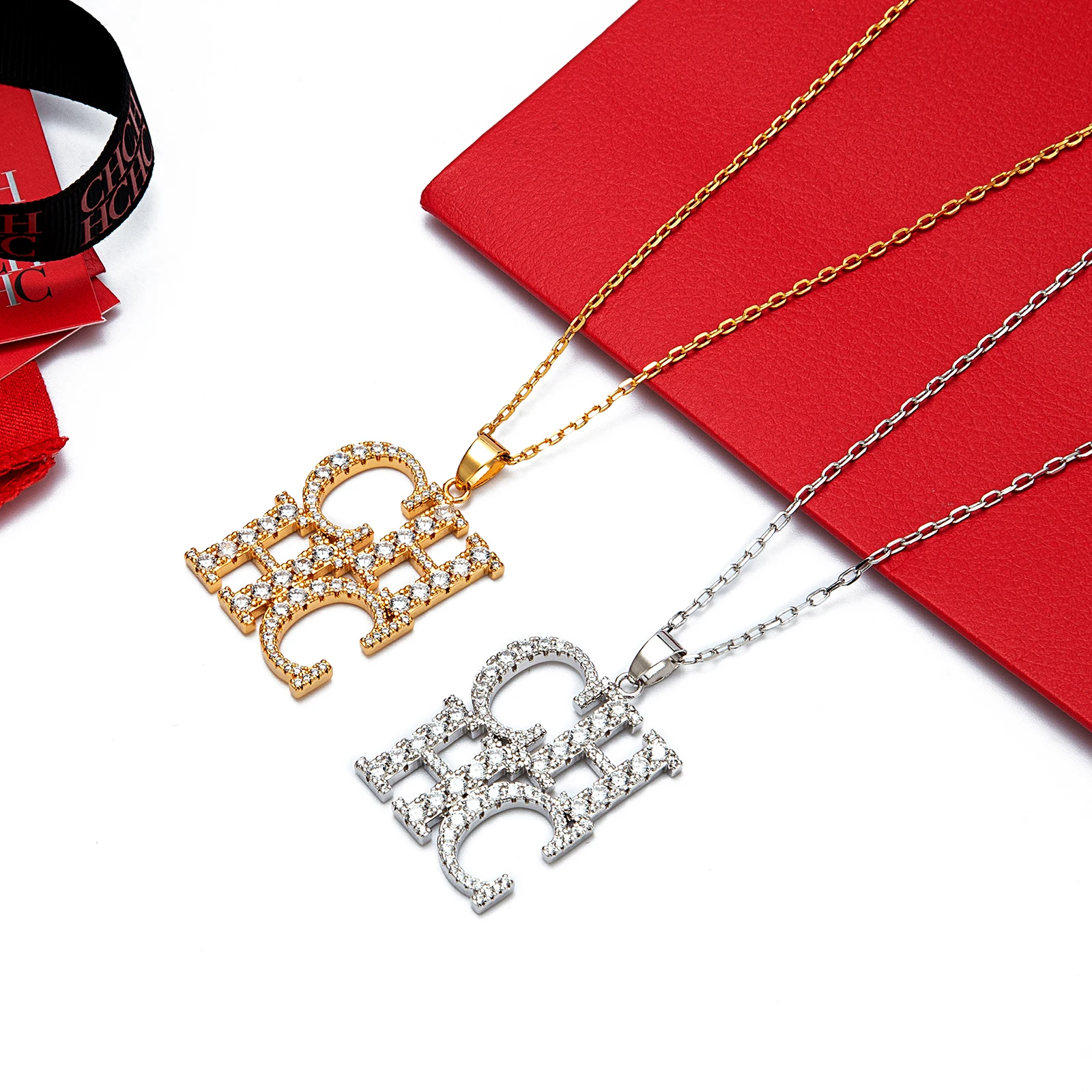 CHILINCHNENA New creative and fashionable exquisite light luxury style personalized niche festival gift necklace
CHILINCHNENA New creative and fashionable exquisite light luxury style personalized niche festival gift necklace