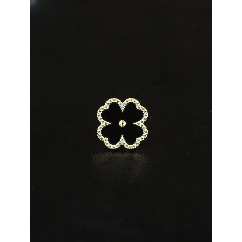Lucky Leaf Clover Brooch Small Collar Pin High-end Delicate Anti-light Button Pin Men's and Women's Shirts,
Lucky Leaf Clover Brooch Small Collar Pin High-end Delicate Anti-light Button Pin Men's and Women's Shirts,
