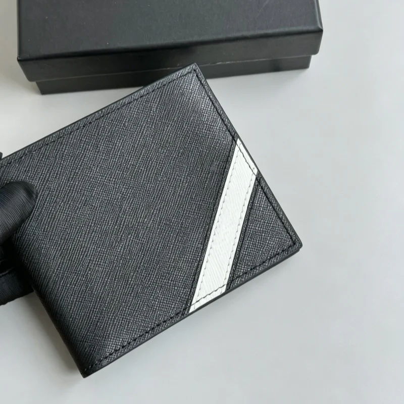 Brand Discount Premium Short Wallet Is Handcrafted By Skilled Artisans Wallet Unisex High-end Luxury Holiday Gift 2M0513
Brand Discount Premium Short Wallet Is Handcrafted By Skilled Artisans Wallet Unisex High-end Luxury Holiday Gift 2M0513