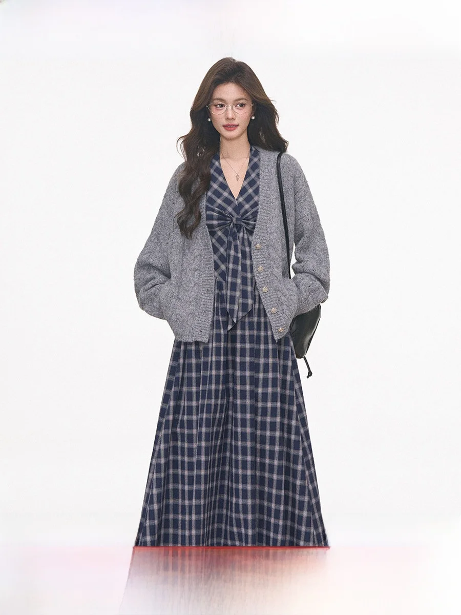 Westayone Summer Plaid Neck Hanging Long Dress Knitted Cardigan Women's Design Sensation Casual Style VU Neck City Commute
Westayone Summer Plaid Neck Hanging Long Dress Knitted Cardigan Women's Design Sensation Casual Style VU Neck City Commute
