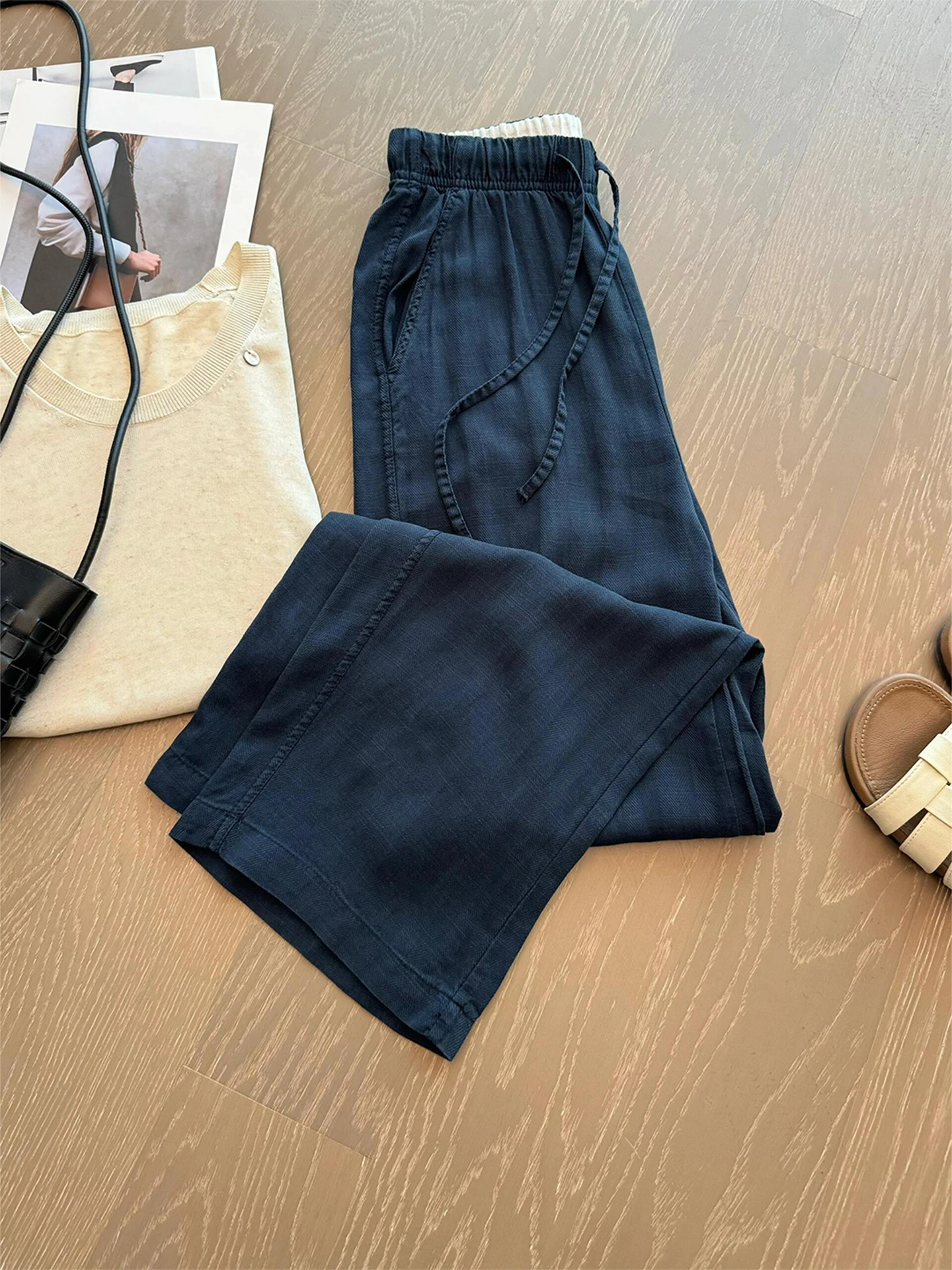 Lightweight Summer Men's Loose Leggings CleanFit Drape Straight Leg Linen Trousers Dark Blue Casual Pants Straight Cut
Lightweight Summer Men's Loose Leggings CleanFit Drape Straight Leg Linen Trousers Dark Blue Casual Pants Straight Cut
