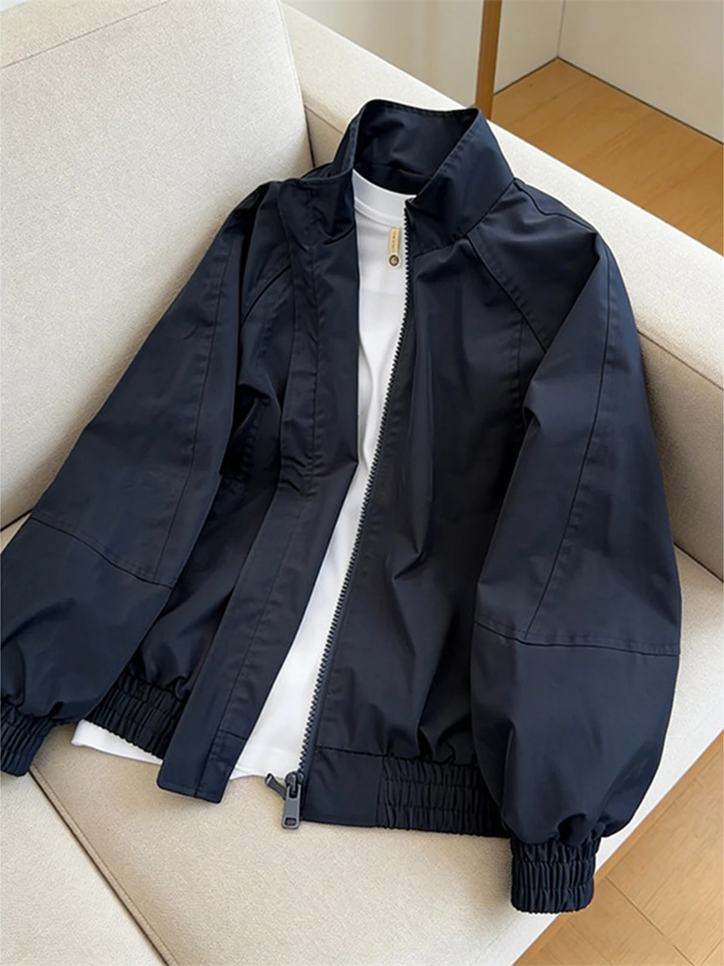 Olive Green American Style Men's Bomber Jacket Spring Autumn Three-Proof Structure Splicing Workwear Outerwear Youth Fashion
Olive Green American Style Men's Bomber Jacket Spring Autumn Three-Proof Structure Splicing Workwear Outerwear Youth Fashion