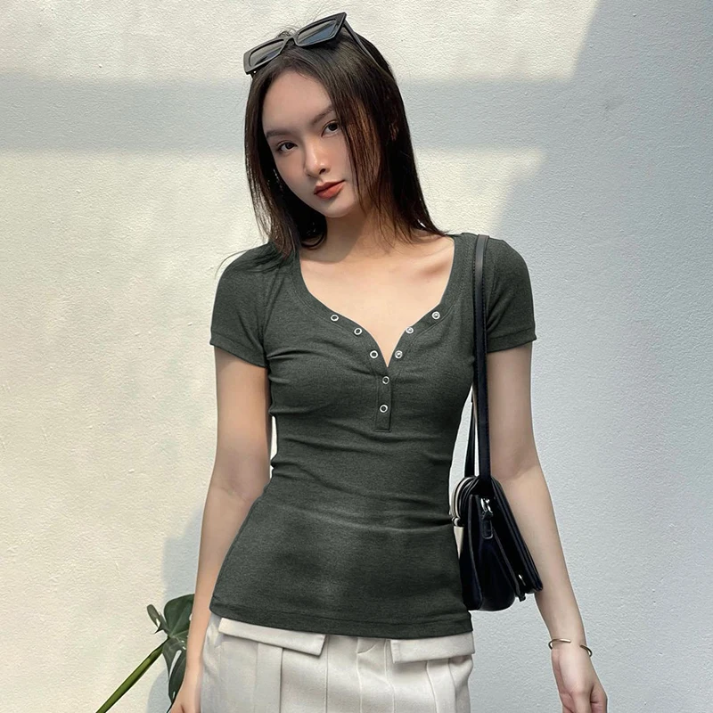 Nice Women's Sexy V-Neck T-shirt New Solid Summer Short Sleeve Tees Fashion Button Top Casual Slim Streetwear Female Knitted T-s
Nice Women's Sexy V-Neck T-shirt New Solid Summer Short Sleeve Tees Fashion Button Top Casual Slim Streetwear Female Knitted T-s