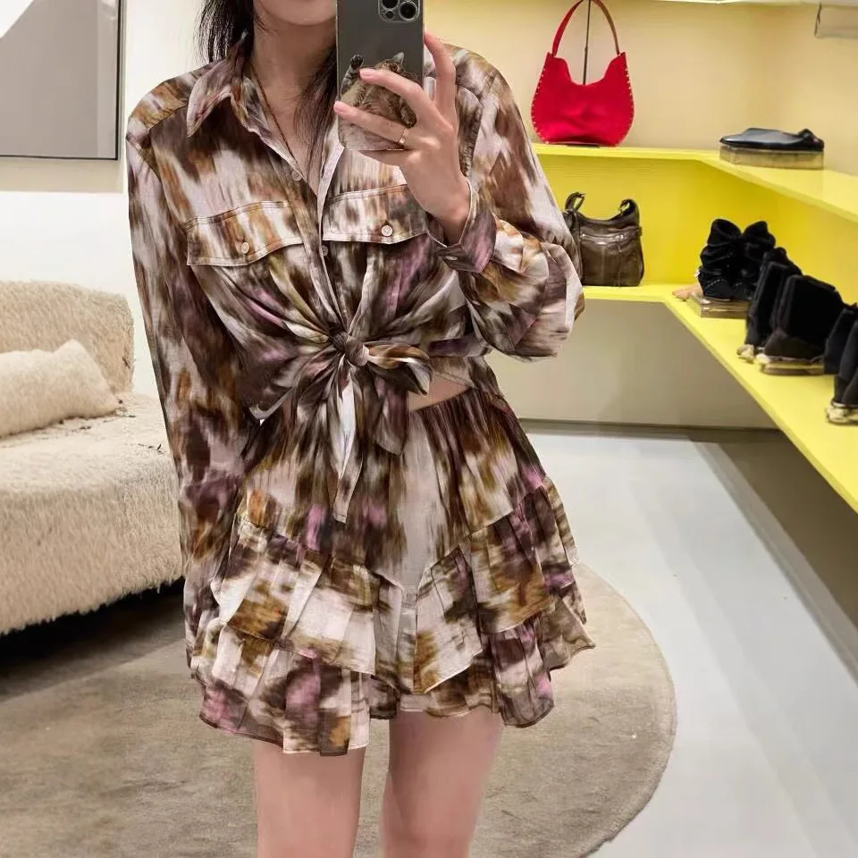 2025 Isabels Marants Fashion Shirt French Set Temperament Tie-Dye Printing Knot Cotton Shirt High Waist Ruffle Skirt Pants Women
2025 Isabels Marants Fashion Shirt French Set Temperament Tie-Dye Printing Knot Cotton Shirt High Waist Ruffle Skirt Pants Women