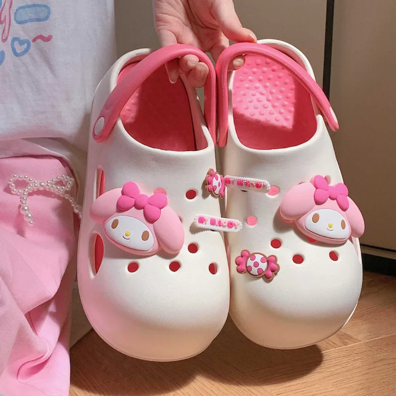 Miniso My Melody аксессуары обувные талисманы с пряжкой аниме Hello Kiitty сандалии для женщин милая обувь Летняя сумка тапочки для девочек
Miniso My Melody аксессуары обувные талисманы с пряжкой аниме Hello Kiitty сандалии для женщин милая обувь Летняя сумка тапочки для девочек