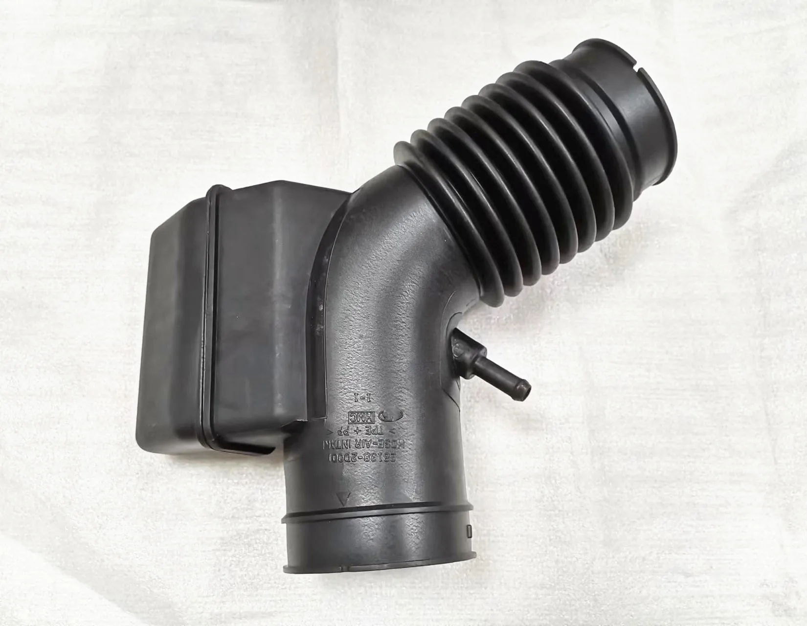 281382D001 28138-2D001 BRAND NEW AIR INTAKEHOSE SUITS HYUNDAI ELANTRA XD 2000-2002 1.8L AUTO 5HATCH
281382D001 28138-2D001 BRAND NEW AIR INTAKEHOSE SUITS HYUNDAI ELANTRA XD 2000-2002 1.8L AUTO 5HATCH