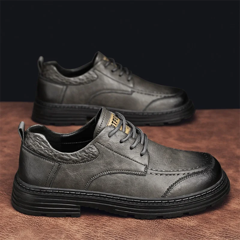 2025 new plus size men's casual shoes, thick soled leather shoes, hand sewn loafers, fashionable men's shoes
2025 new plus size men's casual shoes, thick soled leather shoes, hand sewn loafers, fashionable men's shoes