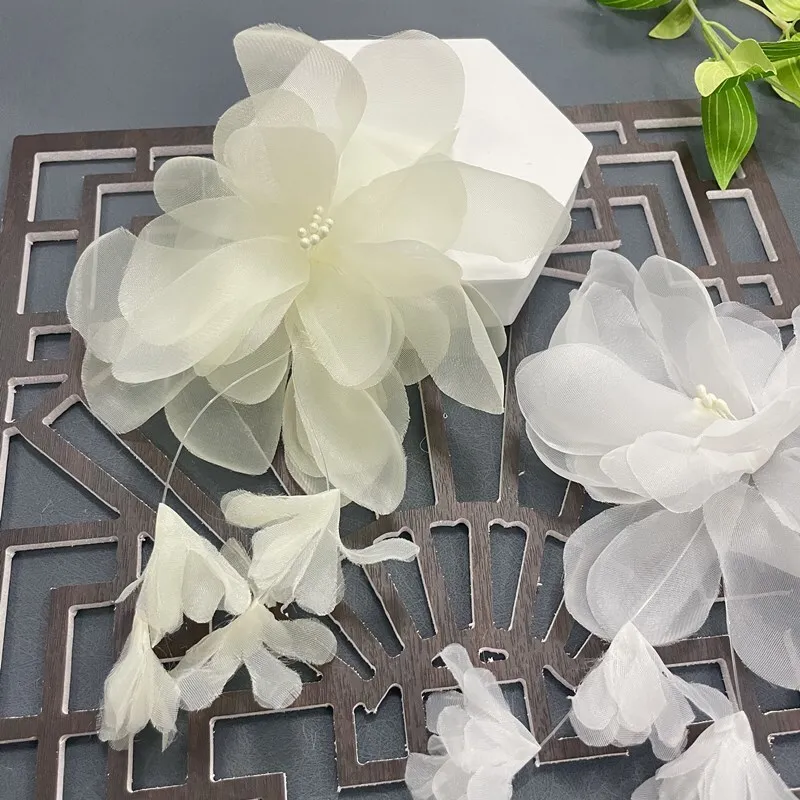 1 Piece Of Dress Decoration Accessory Three-dimensional Flower Width Of About 6cm 100% Polyester Handmade Lace Accessory
1 Piece Of Dress Decoration Accessory Three-dimensional Flower Width Of About 6cm 100% Polyester Handmade Lace Accessory
