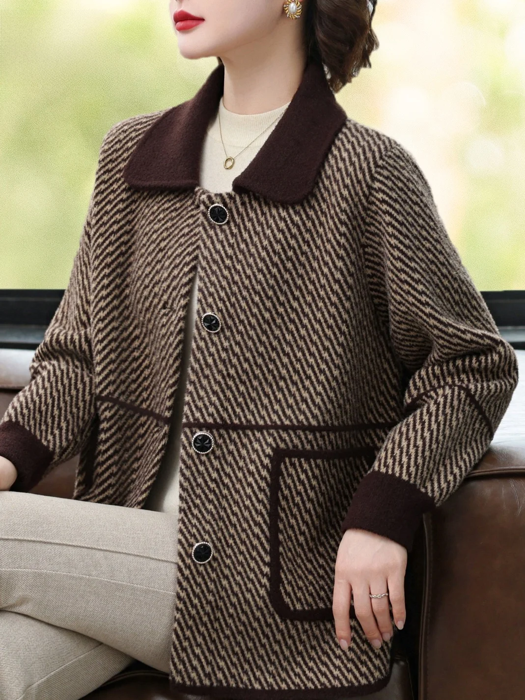 2025 New Knitted Thiened Coat with ket for Middle-Aged And ly Women Faionable Casual Sle Winter Outerwear
2025 New Knitted Thiened Coat with ket for Middle-Aged And ly Women Faionable Casual Sle Winter Outerwear