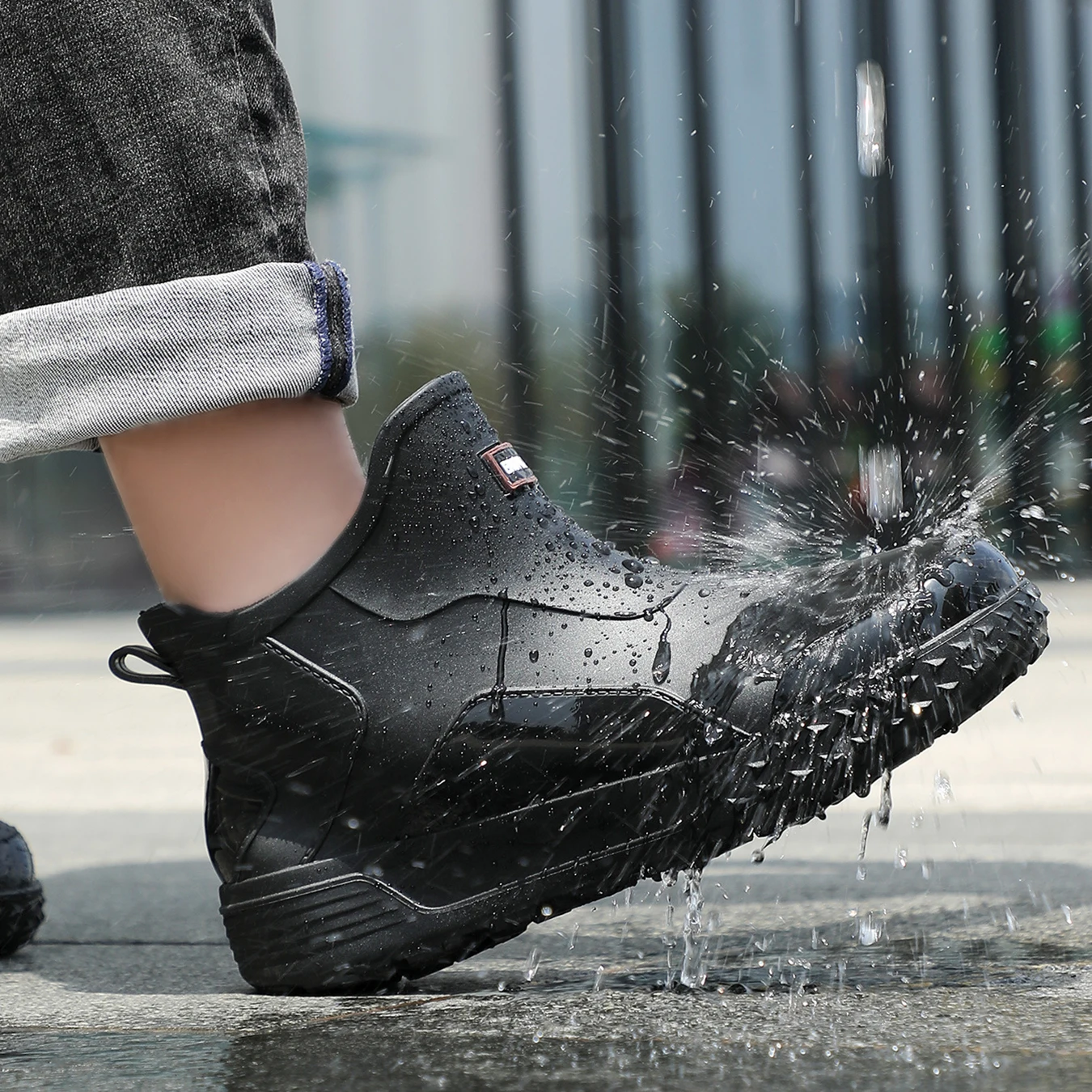 PVC Low-cylinder Rain Shoes for Men Black Fishing Waterproof Shoes Stylish Style for Outdoor Wear Men Women Rain Boots Work Shoe
PVC Low-cylinder Rain Shoes for Men Black Fishing Waterproof Shoes Stylish Style for Outdoor Wear Men Women Rain Boots Work Shoe