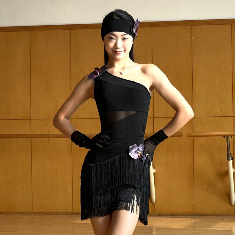 Latin Dance Dress Women Performance Clothes Flower Oblique Shoulder Black Fringe Dress Club Stage Dress Cha Cha Rumba DNV19336
Latin Dance Dress Women Performance Clothes Flower Oblique Shoulder Black Fringe Dress Club Stage Dress Cha Cha Rumba DNV19336