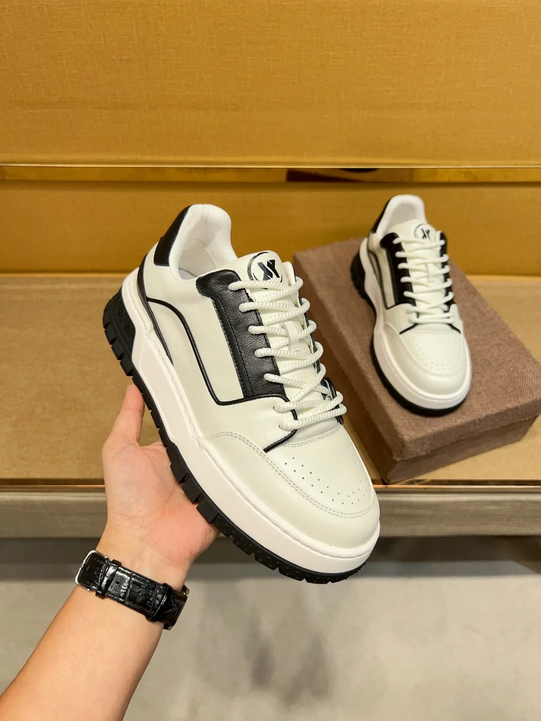 Men's Sport Shoes Lace-up Handmade Leather Casual Shoes Design Sneakers Man Comfortable Sports shoes
Men's Sport Shoes Lace-up Handmade Leather Casual Shoes Design Sneakers Man Comfortable Sports shoes