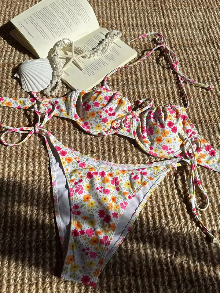 Vzvn 2026 New All Season Backless Bikinis 2 Piece Set Sexy Laced Up Floral Bikini Set Women Split Swimsuit Beach Vacation Bikini
Vzvn 2026 New All Season Backless Bikinis 2 Piece Set Sexy Laced Up Floral Bikini Set Women Split Swimsuit Beach Vacation Bikini