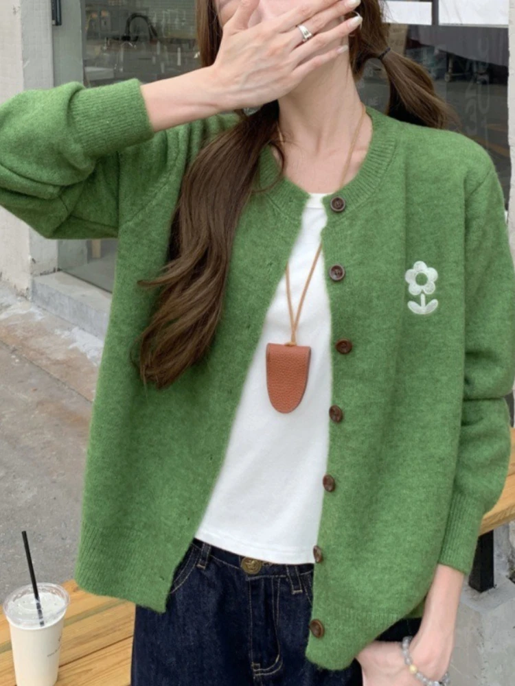 Korobov Korean Fashion Autumn O Neck Long Sleeve Single Breasted Embroidery Solid Women Clothing
Korobov Korean Fashion Autumn O Neck Long Sleeve Single Breasted Embroidery Solid Women Clothing