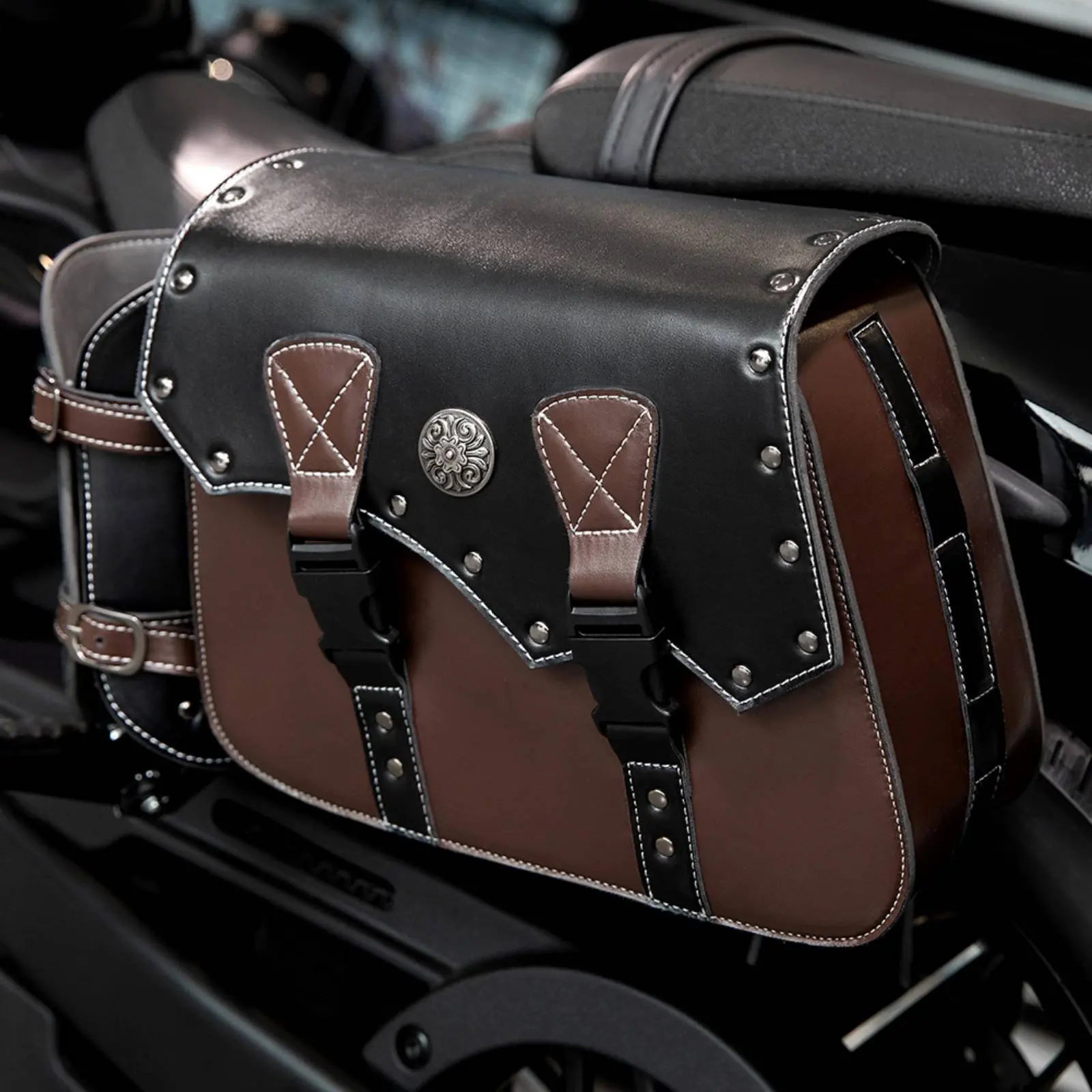 2 Pieces Motorcycle Side Bag Rivet Trim Motorbike Saddlebag Motorbike Saddle Bags Buckled Flap Transport Gear Hardwearing Build
2 Pieces Motorcycle Side Bag Rivet Trim Motorbike Saddlebag Motorbike Saddle Bags Buckled Flap Transport Gear Hardwearing Build