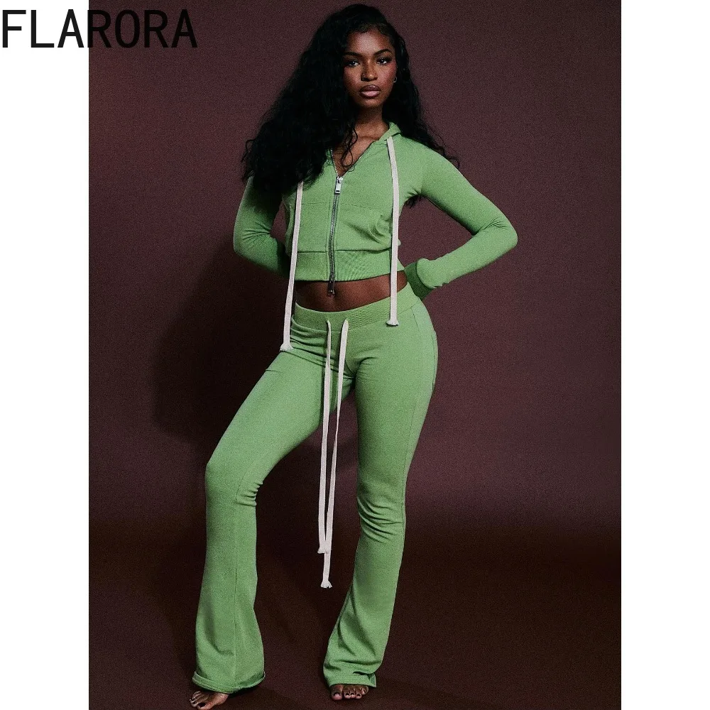 FLARORA Casual Sporty 2 Piece Set Woman Solid Color Hooded Zip Crop Tops And Flare Pants Outfits Fall Female Street Tracksuits
FLARORA Casual Sporty 2 Piece Set Woman Solid Color Hooded Zip Crop Tops And Flare Pants Outfits Fall Female Street Tracksuits