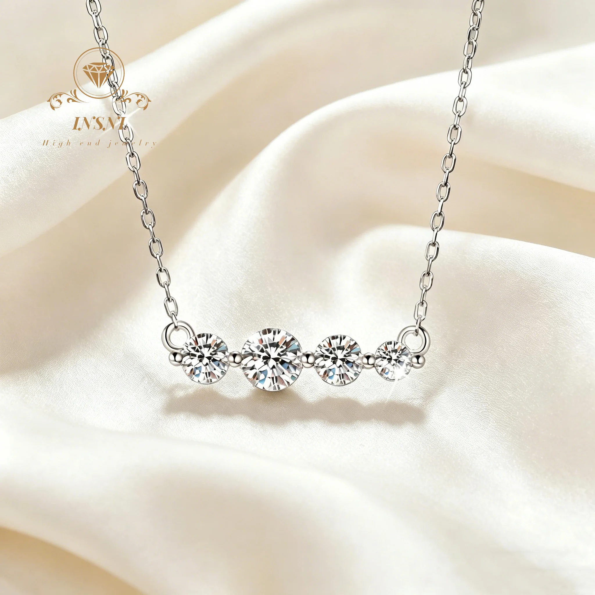 1.2ct Moissanite S925 Silver Clavicle Chain Minimalist Princess Pendant Women's Accessories jewelry Affordable Light Luxury
1.2ct Moissanite S925 Silver Clavicle Chain Minimalist Princess Pendant Women's Accessories jewelry Affordable Light Luxury