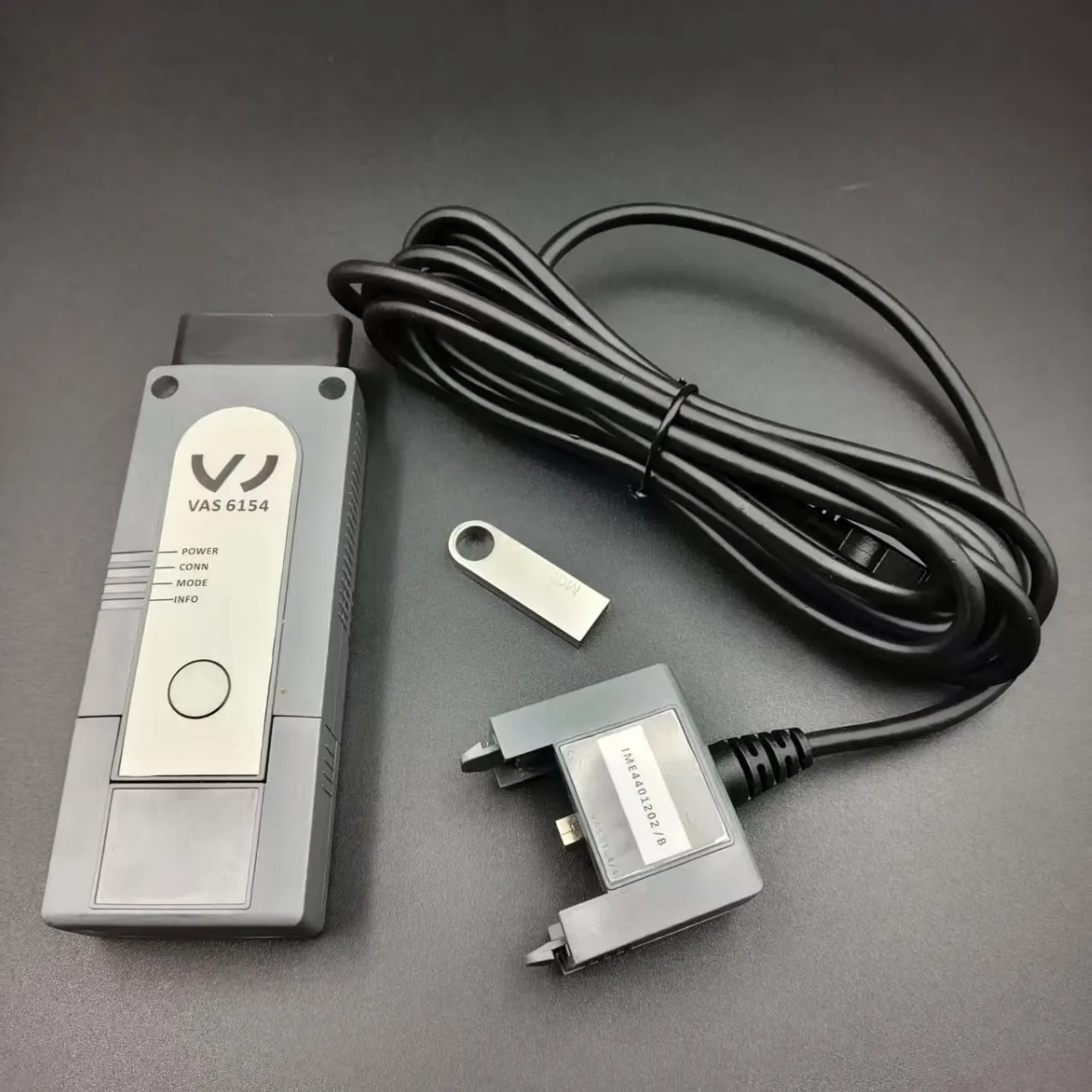 VAS 6154A DOIP WiFi для тестирования автомобилей Volkswagen и Audi
VAS 6154A DOIP WiFi для тестирования автомобилей Volkswagen и Audi