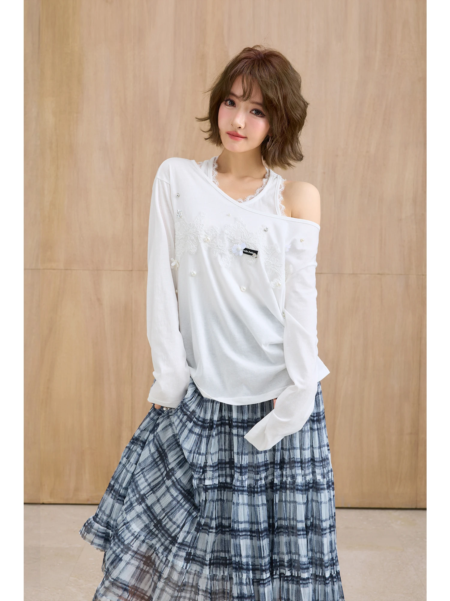 MIUCO Sweet Lace Trim Inner Wear Tank Top oulder Bared Beaded Loose Long Sve T-irt Two Piece Set Breathable Skin-Friendly
MIUCO Sweet Lace Trim Inner Wear Tank Top oulder Bared Beaded Loose Long Sve T-irt Two Piece Set Breathable Skin-Friendly