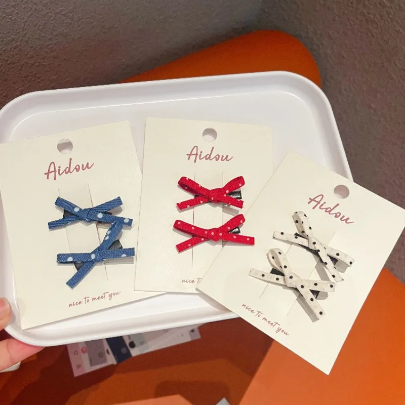 Красные заколки для волос в горошек и клетку с бантом, 2 шт., для девочек, милые, с бахромой, нескользящие, мягкие, для повседневного использования
Красные заколки для волос в горошек и клетку с бантом, 2 шт., для девочек, милые, с бахромой, нескользящие, мягкие, для повседневного использования