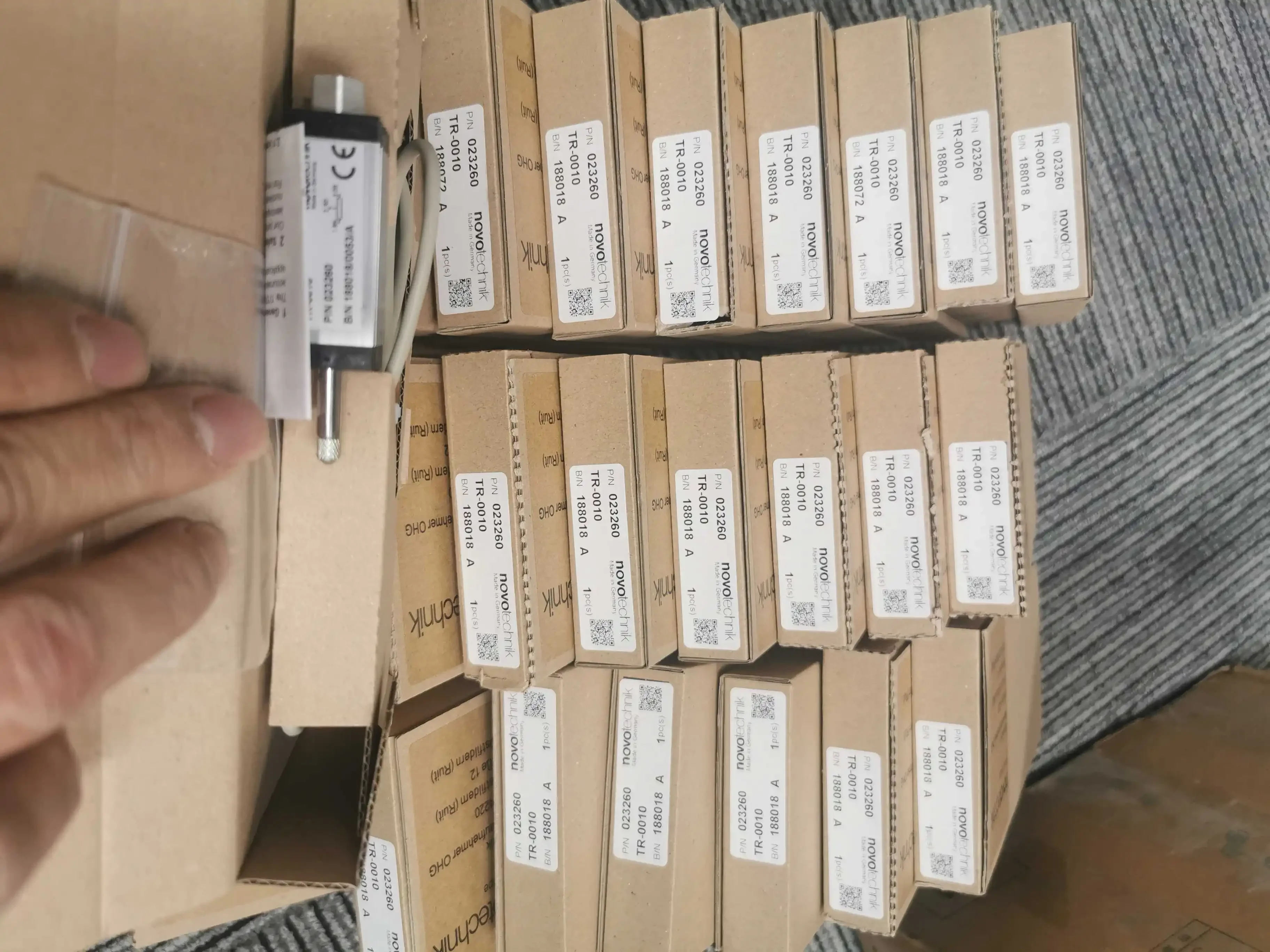 New Original Novotechnik Swissile Sensor TRS-0010 TR-0010 TS-0010
New Original Novotechnik Swissile Sensor TRS-0010 TR-0010 TS-0010