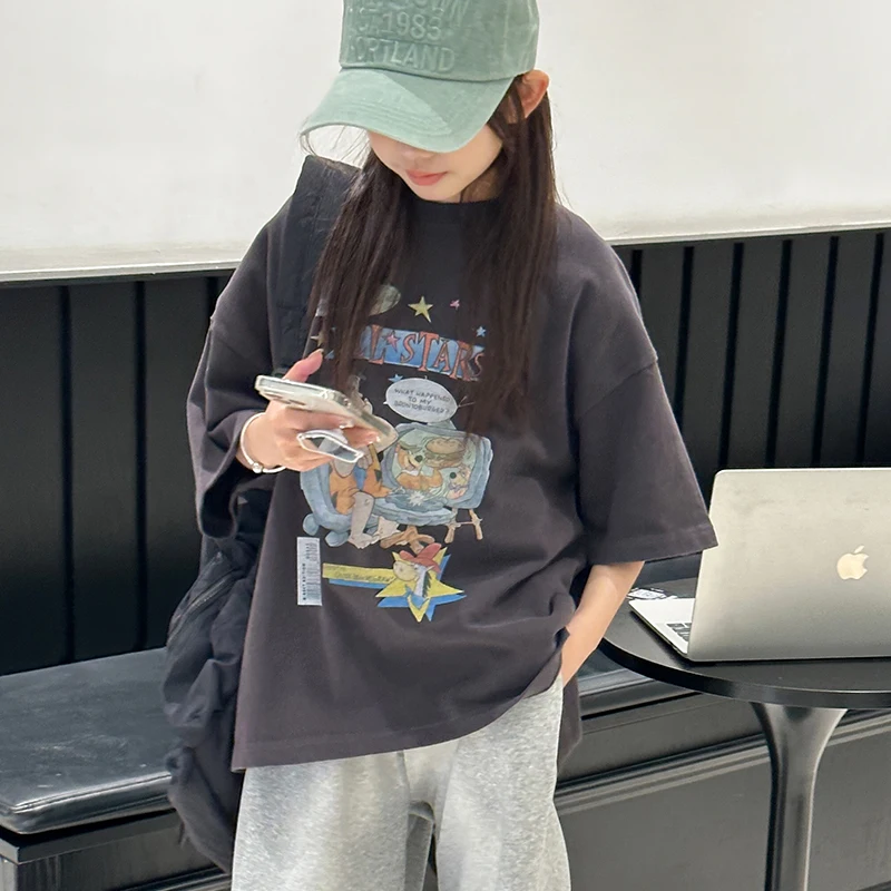 Girls' short sleeved T-shirt for summer big children's summer style Korean version, trendy brand children's cotton loose top
Girls' short sleeved T-shirt for summer big children's summer style Korean version, trendy brand children's cotton loose top
